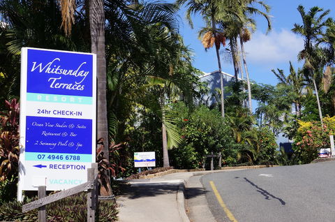 Whitsunday Terraces Hotel Airlie Beach - Tourism Guide 0