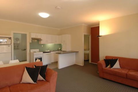 McLaren Vale Motel & Apartments - Tourism Guide 0
