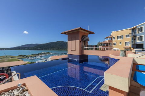 Martinique Whitsunday - Tourism Guide 6
