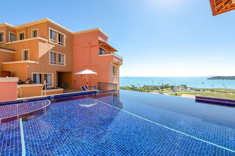 Martinique Whitsunday - Tourism Guide 5