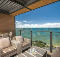 Oaks Redcliffe Mon Komo Suites