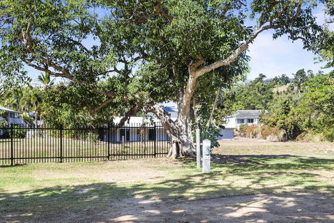 Tasman Holiday Parks - Airlie Beach - Tourism Guide 3