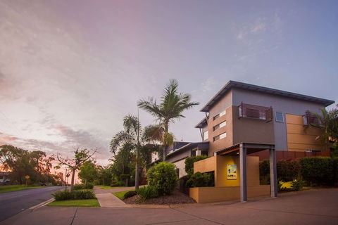 Best Western Plus Quarterdecks Retreat - Travel Agents 1