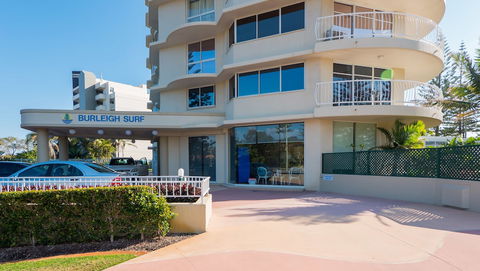 Burleigh Surf Apartments - Travel Search 4