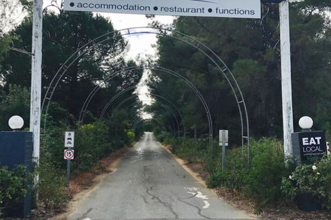 Lyndoch Hill - Travel Agents 1