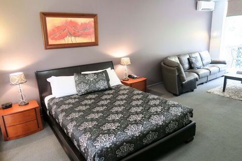 Lyndoch Hill - Travel Agents 7
