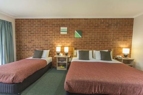 Rose Garden Motel - Tourism Guide 4