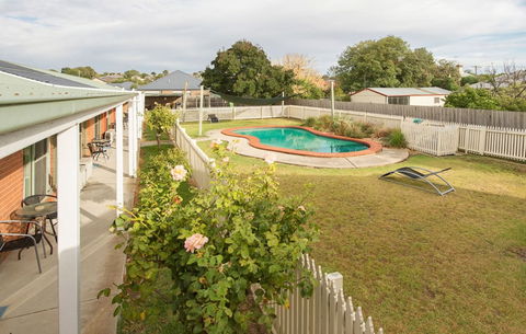 Rose Garden Motel - Tourism Guide 2
