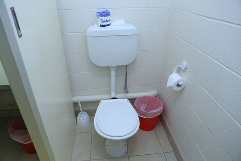 Absolute Lakes Entrance - Travel Search 5