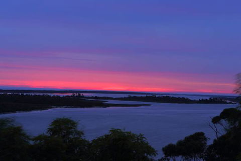 Absolute Lakes Entrance - Travel Search 2