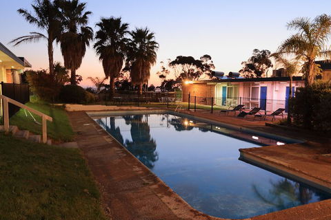 Absolute Lakes Entrance - Travel Search 3