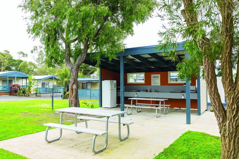Amaroo Holiday Park - Travel Agents 1