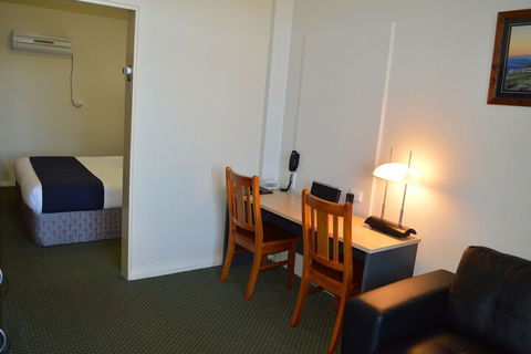Taree Motor Inn - Cruises Travel 6
