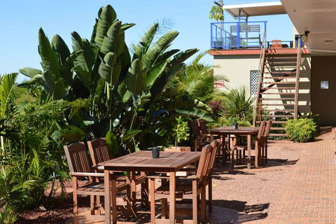 Taree Motor Inn - Cruises Travel 1
