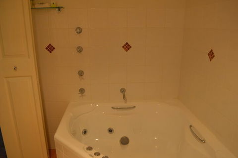 Taree Motor Inn - Cruises Travel 7