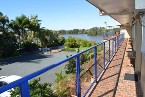 Taree Motor Inn - Cruises Travel 0