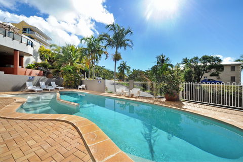 At Whitsunday Vista Holiday Apartments - Travel Search 1