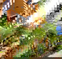 Central Plaza Apartments - Travel Search