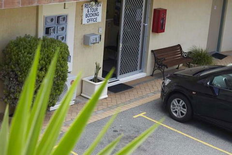 Ocean View Motel - Travel Agents 3