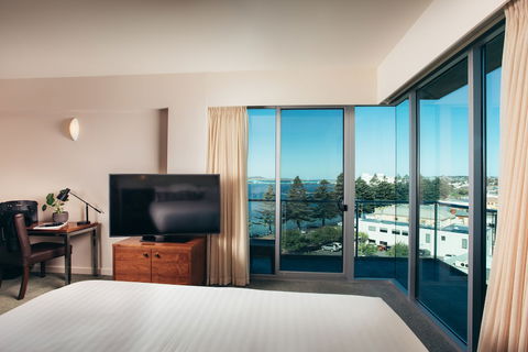 The Port Lincoln Hotel - Travel Agents 6