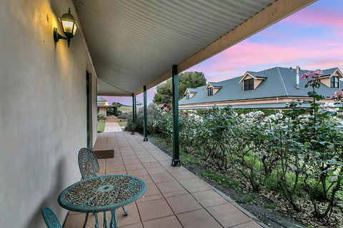 Abbotsford Country House - Travel Agents 3
