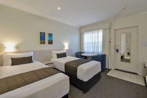 Comfort Inn All Seasons - Travel Agents 7