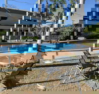 Pine Tree Motel - Travel Search