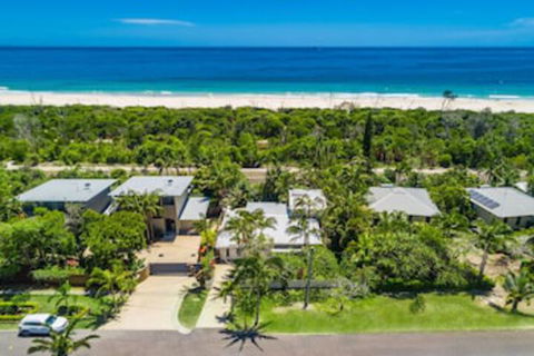 A PERFECT STAY - Allure - Tourism Guide 0