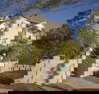 Herston Place Motel - Travel Agents