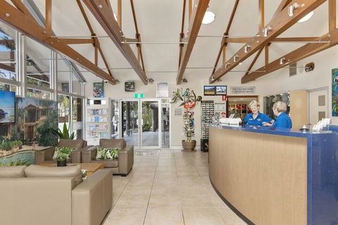 Ashmore Palms Holiday Village - Travel Search 6