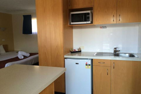 Park Beach Resort Motel - Travel Search 4