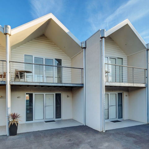 Ashmont Motor Inn & Apartments - Travel Search 3