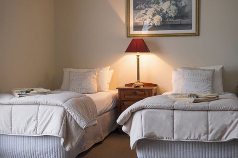 Ashmont Motor Inn & Apartments - Travel Search 5