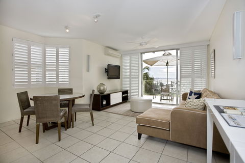 Maison Noosa Beachfront Resort - Cruises Travel 3