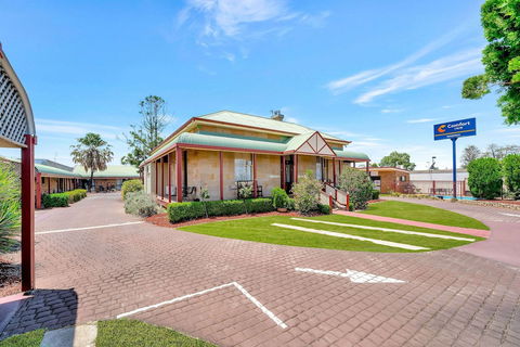 Comfort Inn Warwick - Travel Agents 2