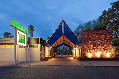 Ibis Styles Alice Springs Oasis - Tourism Guide 3