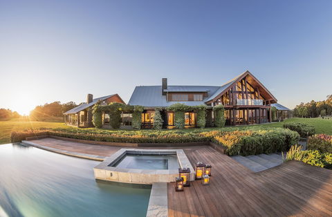 Spicers Peak Lodge - Travel Search 2