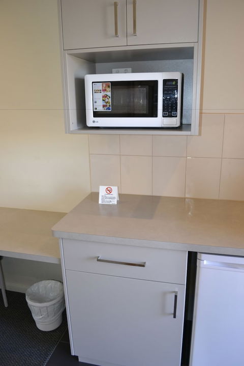 Werribee Motel & Apartments - Travel Search 5