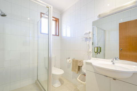 Werribee Motel & Apartments - Travel Search 3