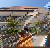 Astra Apartments - The Griffin - Cruises Travel