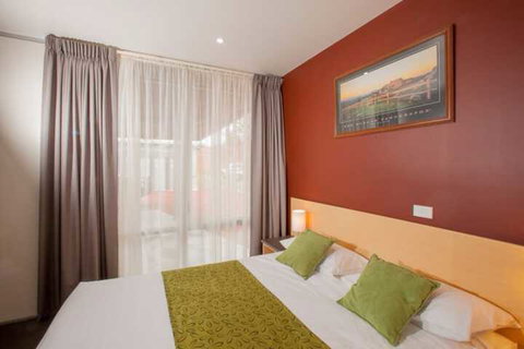 Mansfield Motel - Travel Agents 6