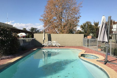 Mansfield Motel - Travel Agents 4