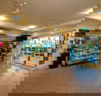 Cairns Queens Court - Travel Search