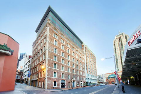 Holiday Inn Darling Harbour, An IHG Hotel - Travel Search 1