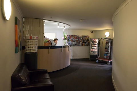 Napoleon On Kent - Travel Search 3