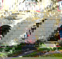 Toorak Manor - Tourism Guide