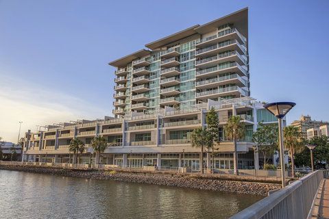 M1 Resort Maroochydore - Travel Search 1