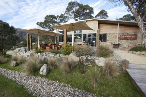 Lake Crackenback Resort & Spa - Travel Agents 2