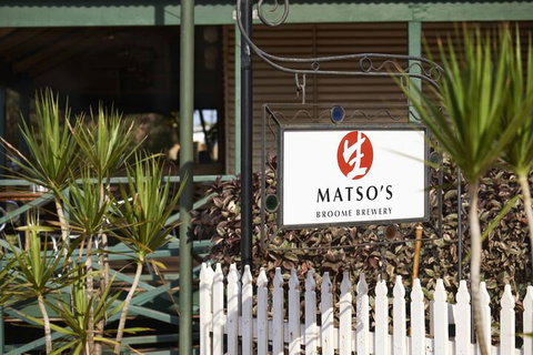 Moonlight Bay Suites - Tourism Guide 4