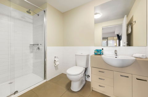 Quest Shepparton - Travel Agents 4